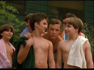  Jaime King,Dominique Swain in Happy Campers (2001) celebrity